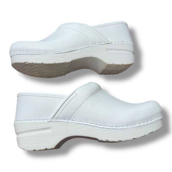 Dansko White Leather Professional Clogs Shoes Clean Medical Women’s US 5.5 EU 36 - Picture 5 of 11